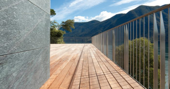 JAF_taras_premium_slide