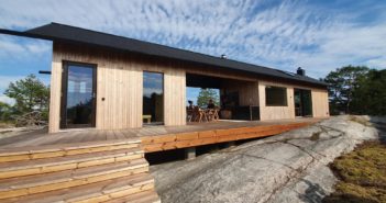 Lunawood-Thermowood-Decking-and-Facade-at-Finnish-Archipelago_3-1